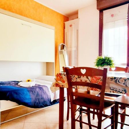 Guest Holiday Filangieri 1 เรจโจเอมิเลีย ภายนอก รูปภาพ