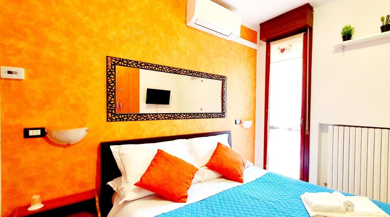 Guest Holiday Filangieri 1 เรจโจเอมิเลีย ภายนอก รูปภาพ